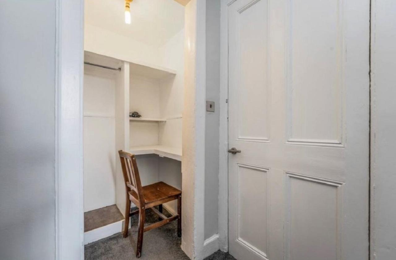 Spacious & Comfortable 3 Bedroom Apartment - Near City Centre - Free Parking Available - Sleeps Up To 5 Guests 에든버러 외부 사진