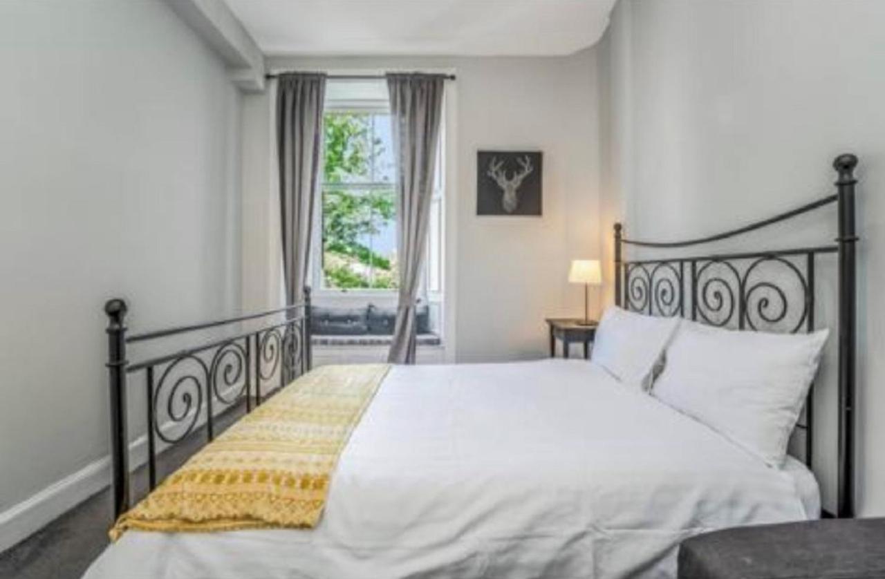 Spacious & Comfortable 3 Bedroom Apartment - Near City Centre - Free Parking Available - Sleeps Up To 5 Guests 에든버러 외부 사진